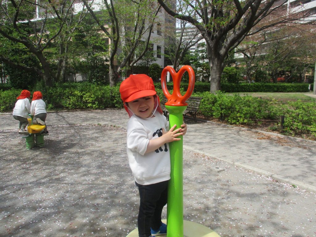 絵本紹介【はるかぜさんぽ】