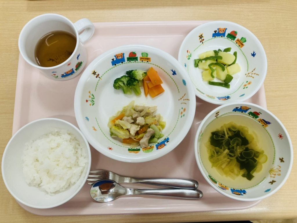 4月9日（土）の給食・おやつ