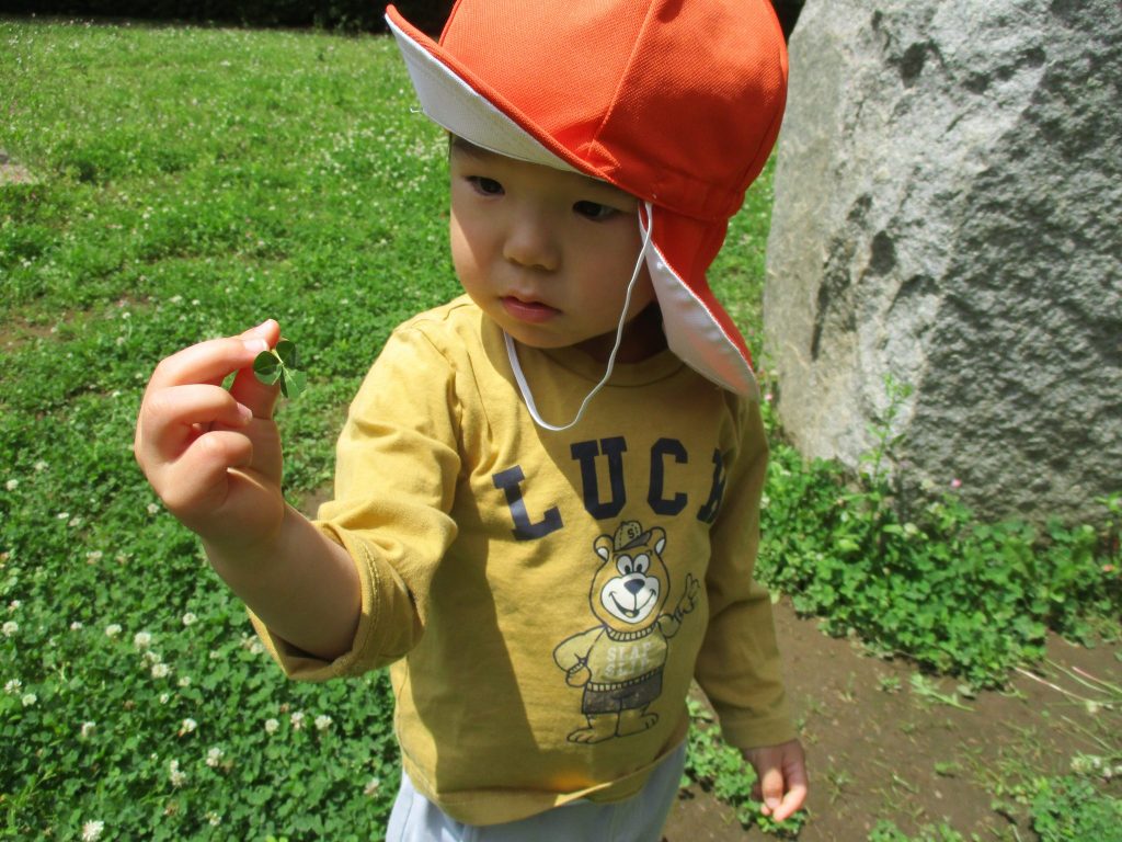 絵本紹介「ひよこはにげます」