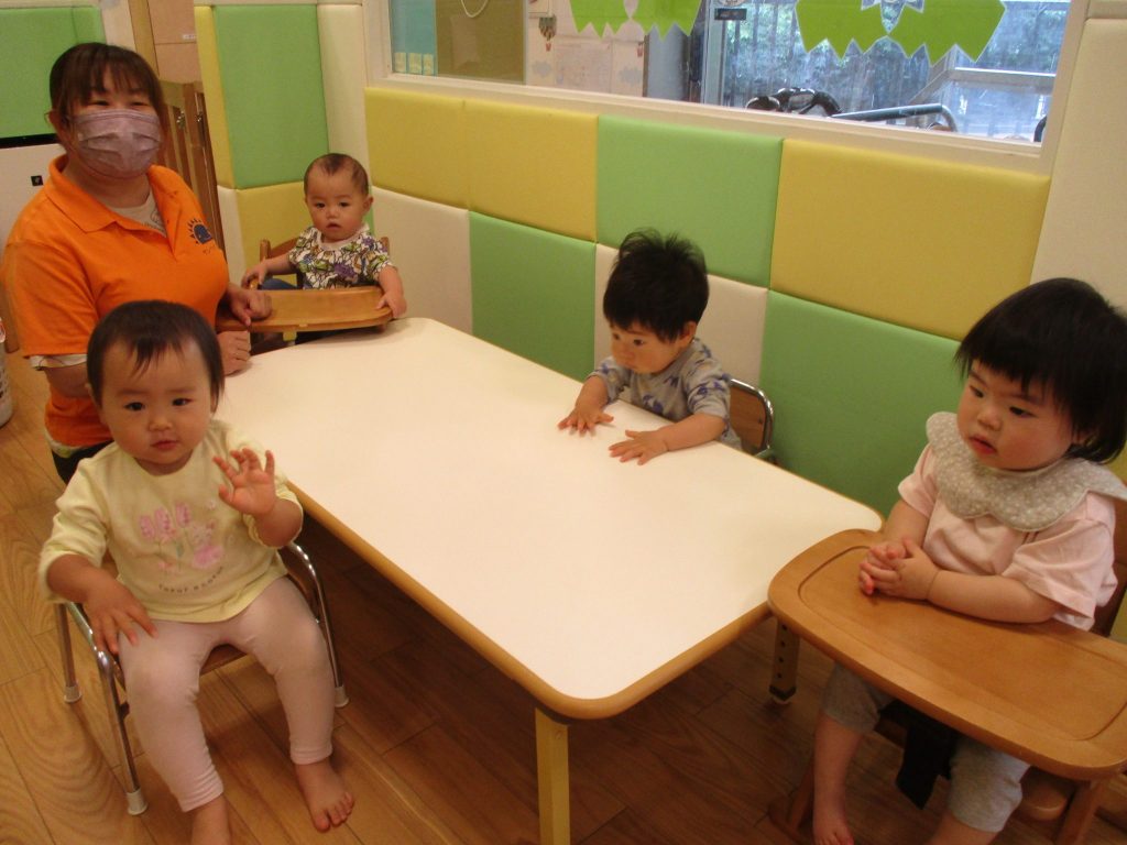 絵本紹介「ぞうくんのあめふりさんぽ」