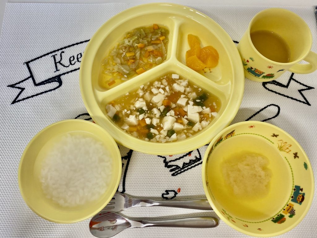 8月8日（月）の給食・おやつ