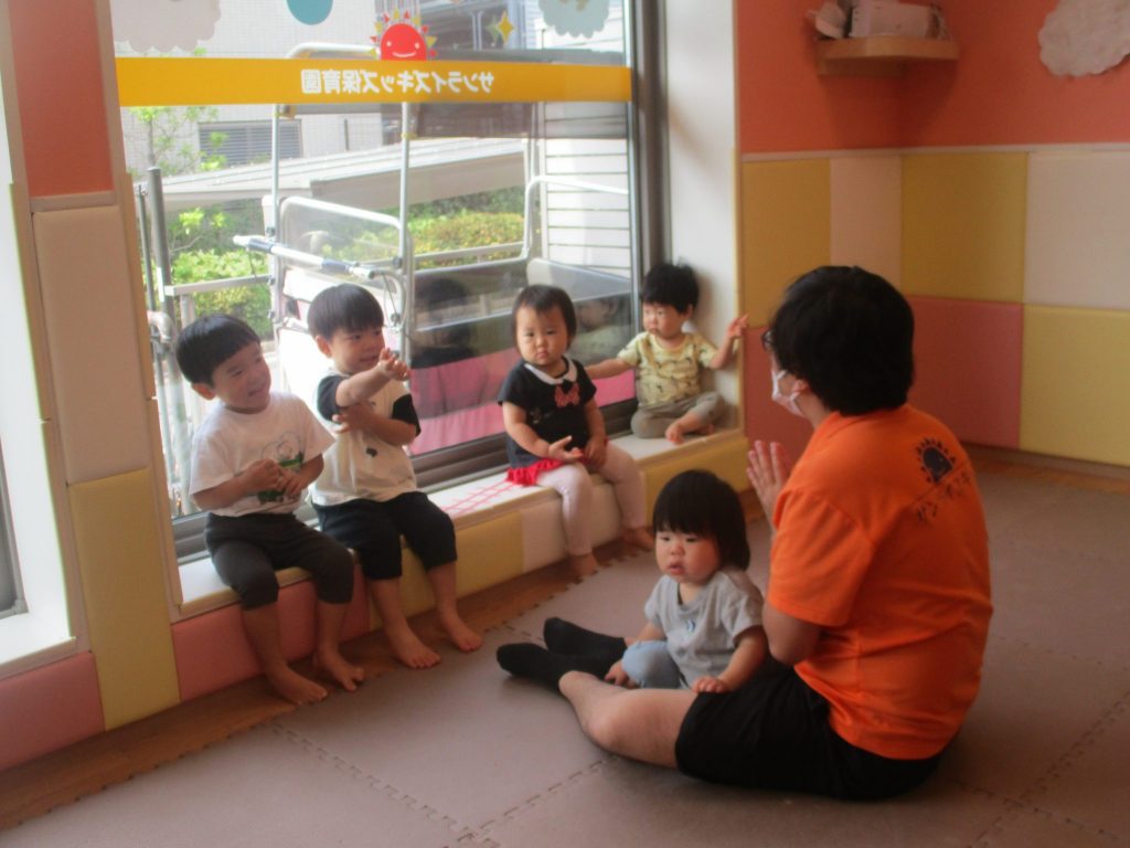 絵本紹介「どっさりおやさい」