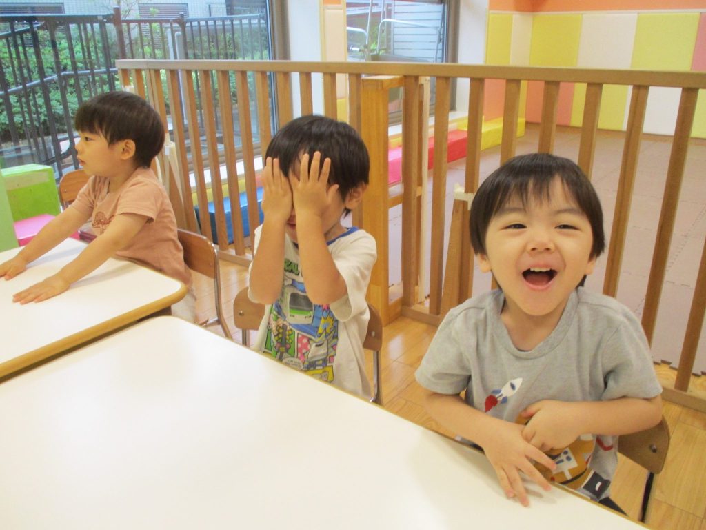 絵本紹介「でんしゃはうたう」