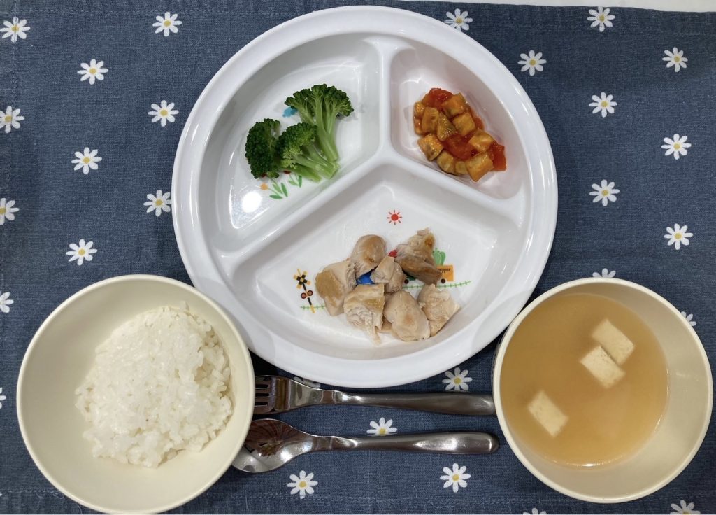 9月22日(金)の給食・おやつ